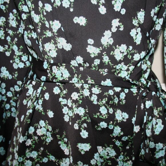 NWT INC International Floral Wrap Blouse Small - Picture 4 of 7